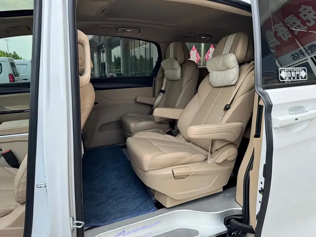 Buick GL8 Hybrid — фото 4