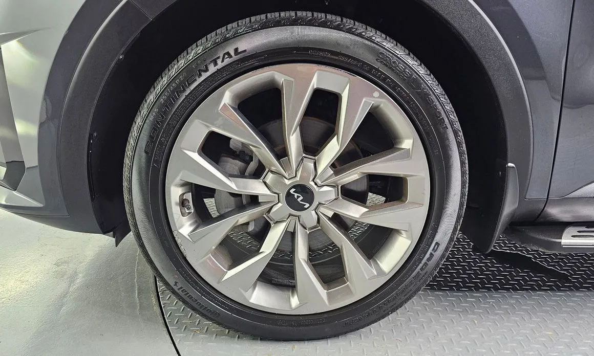 Kia Sorento — фото 10