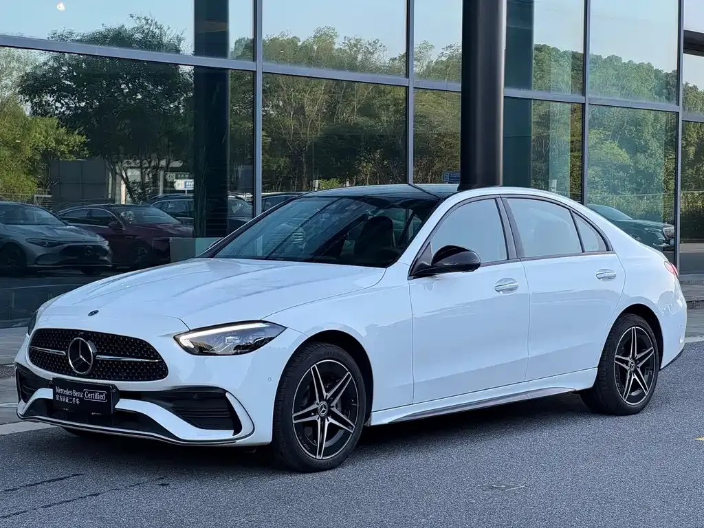 Mercedes-Benz C-Class — фото 1