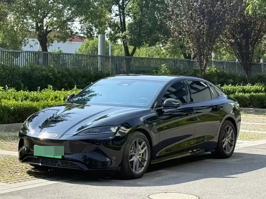 BYD Seal — фото 9