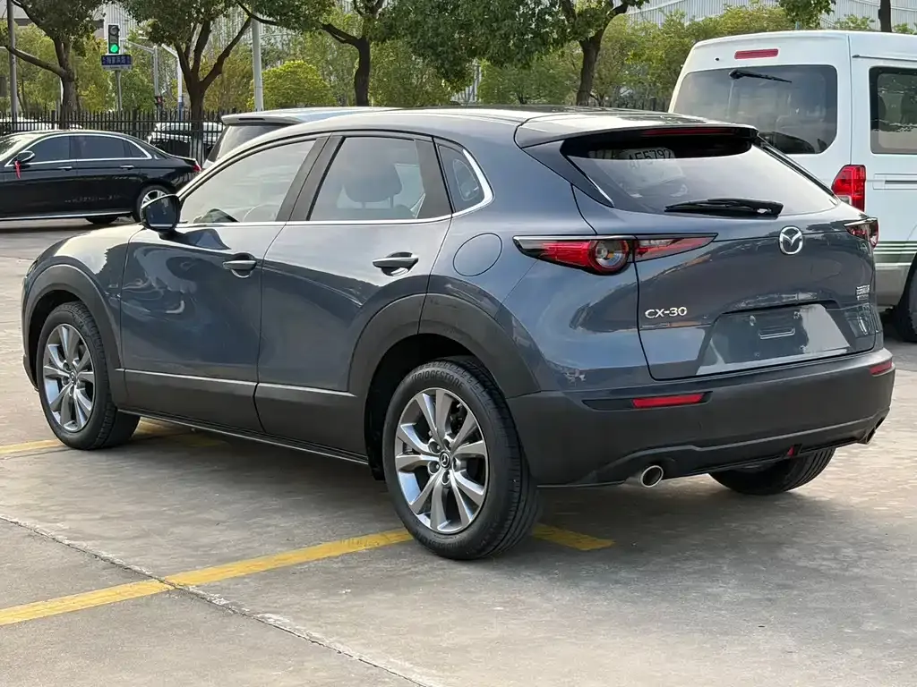 Mazda CX-30 2022 из CN, фото 7