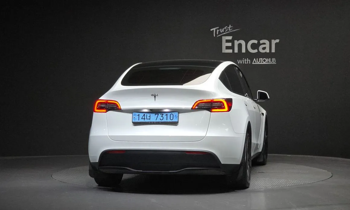 Tesla Model Y — фото 4