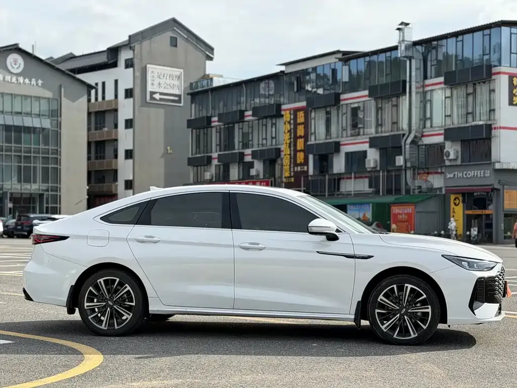 Chery Arrizo 8 PRO — фото 10