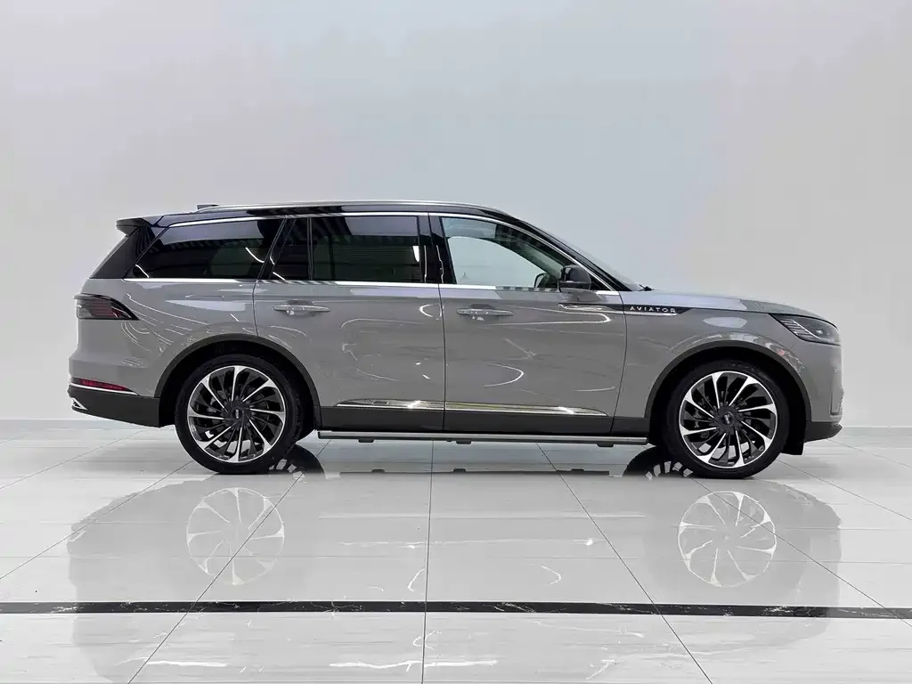 Lincoln Aviator — фото 6