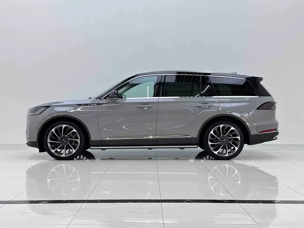 Lincoln Aviator — фото 2