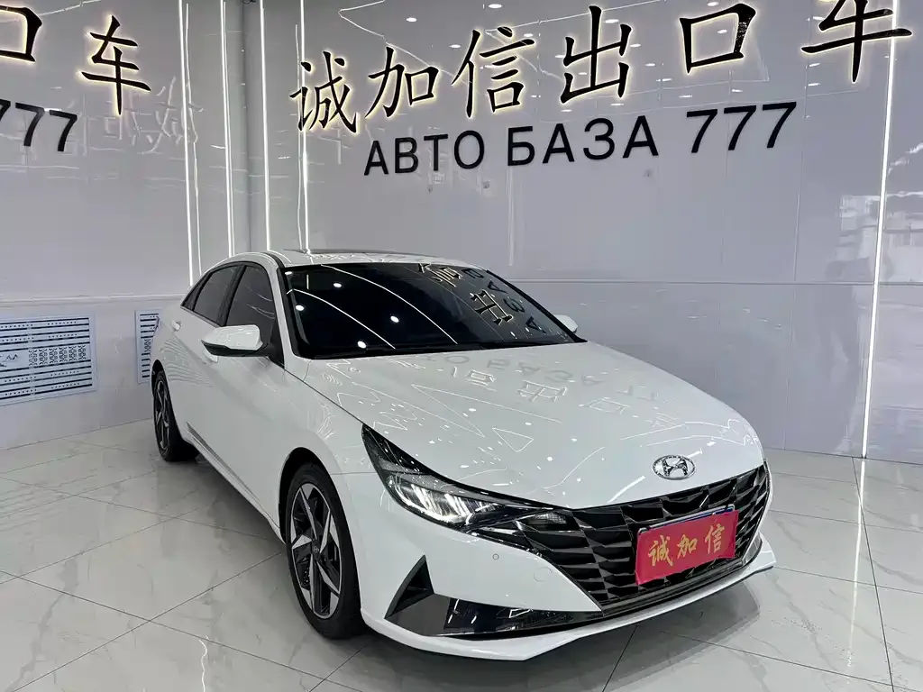 Hyundai Elantra — фото 7