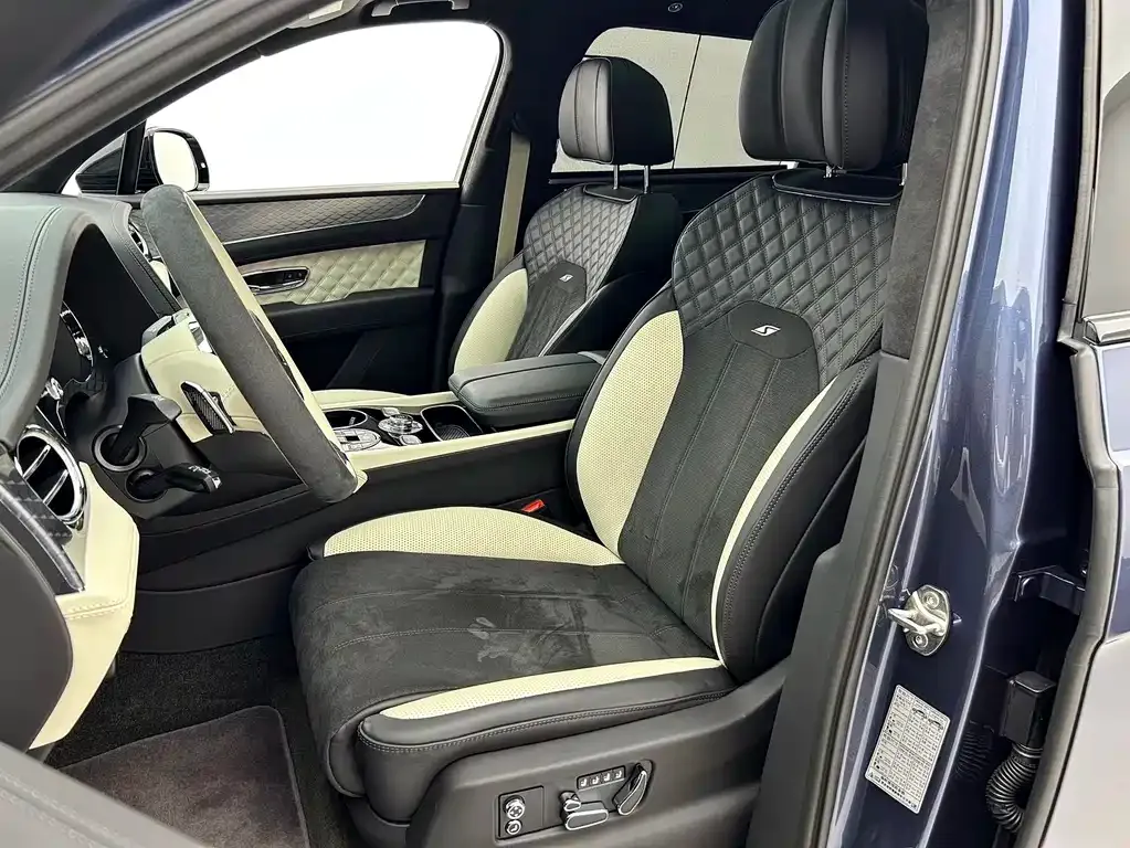 Bentley Bentayga — фото 10
