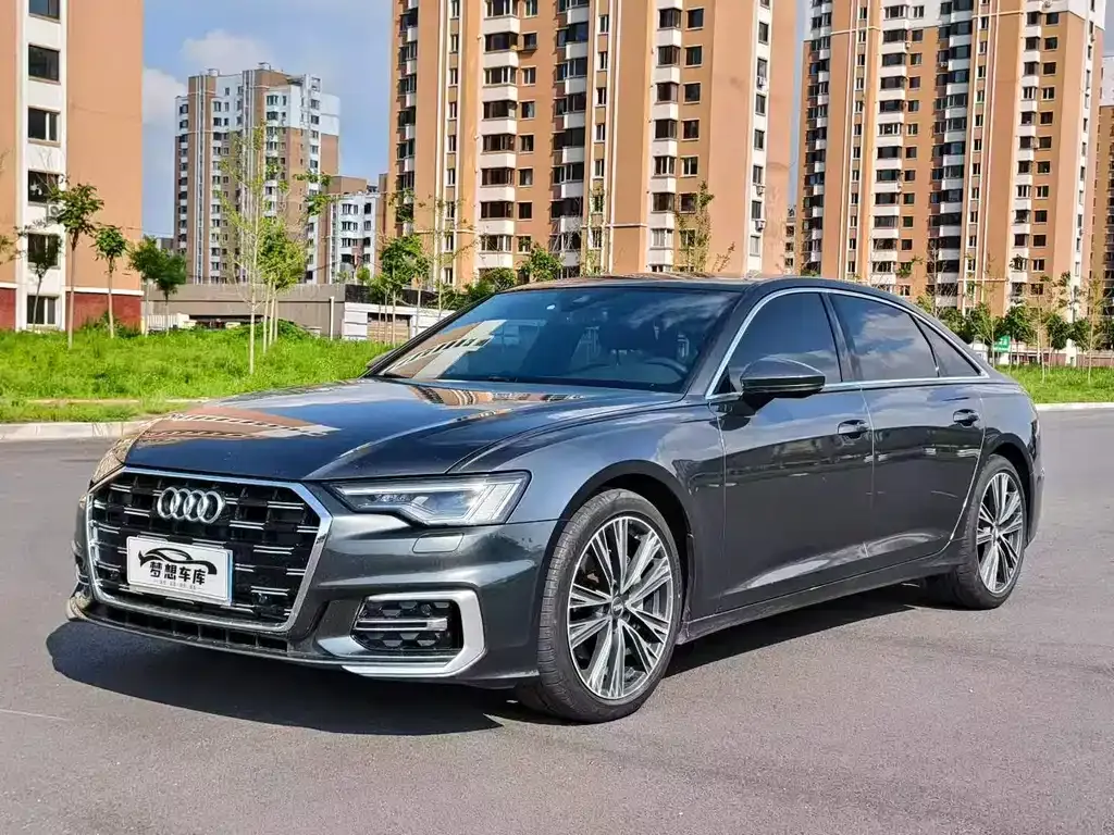 Audi A6L — фото 1
