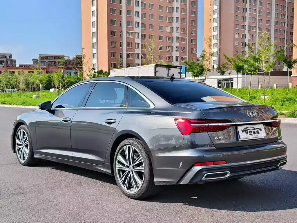 Audi A6L — фото 9