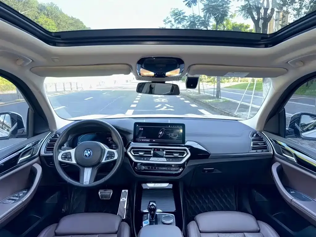 BMW iX3 — фото 4