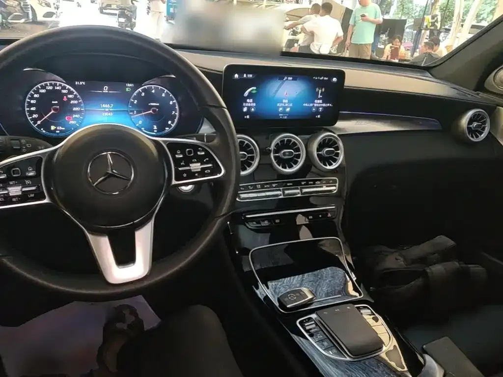 Mercedes-Benz GLC — фото 10