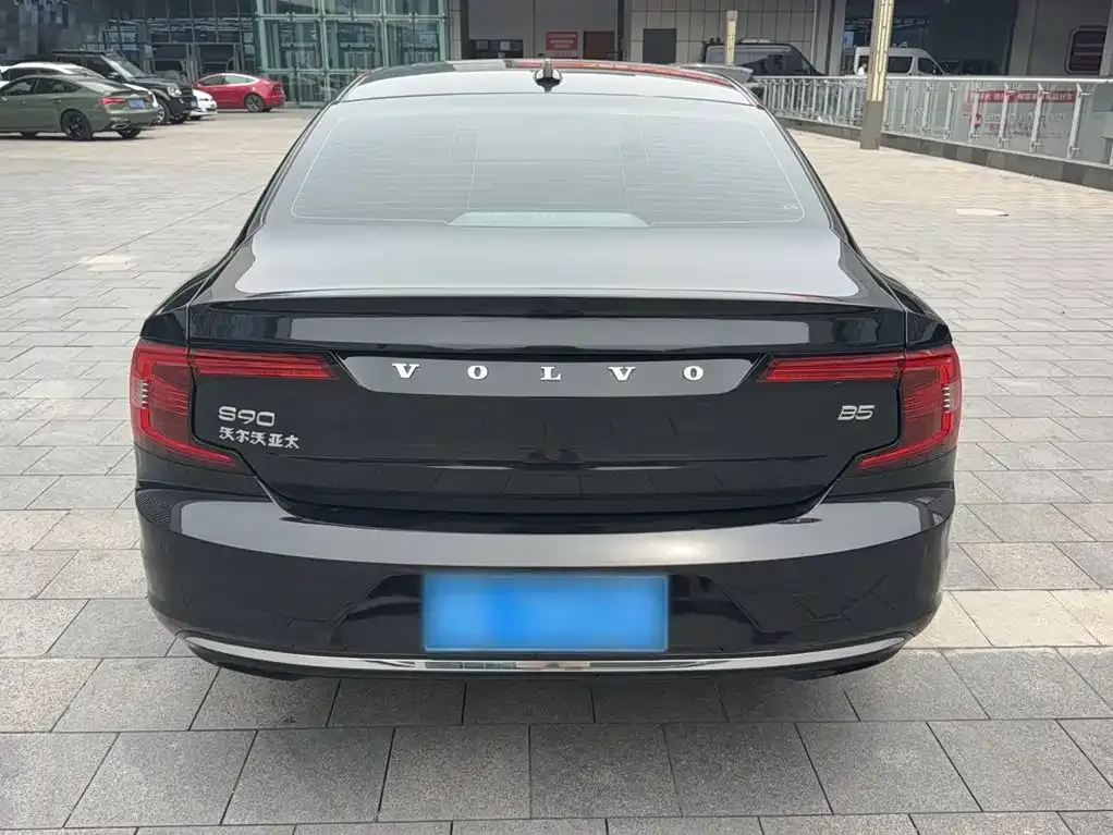 Volvo S90 — фото 10