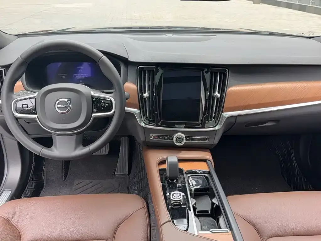 Volvo S90 — фото 5