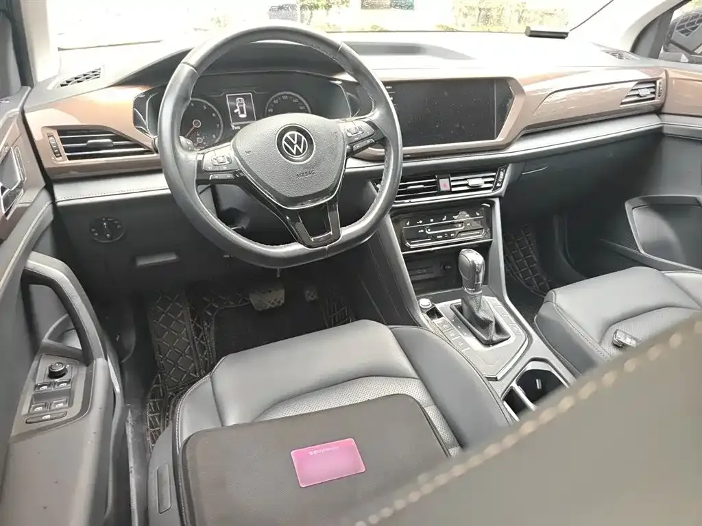 Volkswagen Tharu — фото 8