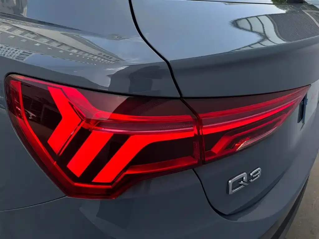 Audi Q3 Sportback — фото 3