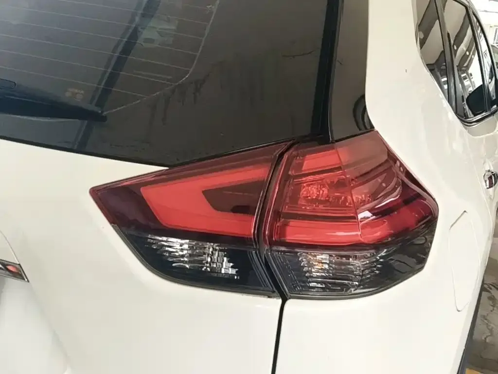 Nissan X-Trail — фото 2