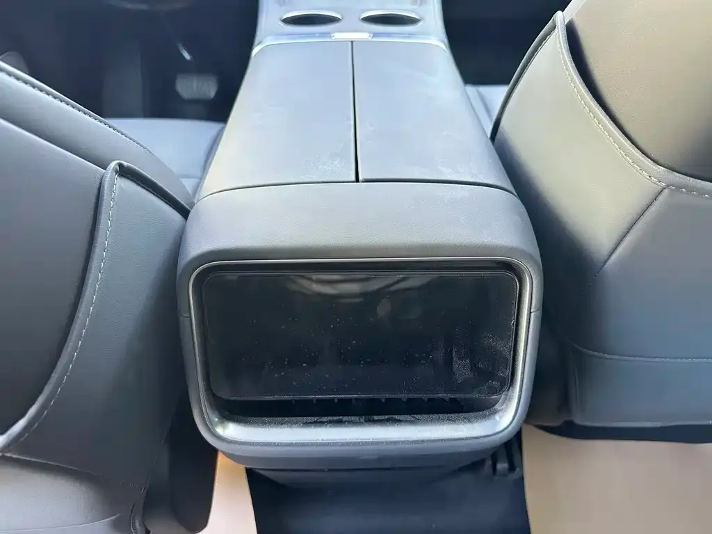 Xiaomi YU7 — фото 2