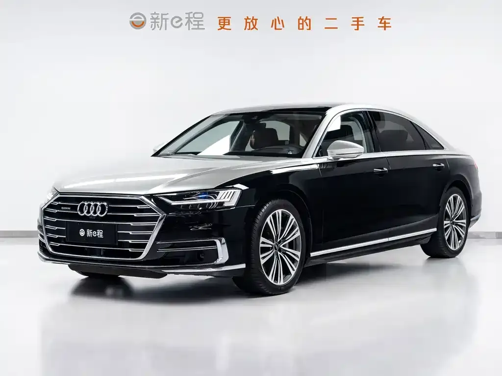 Audi A8 — фото 1
