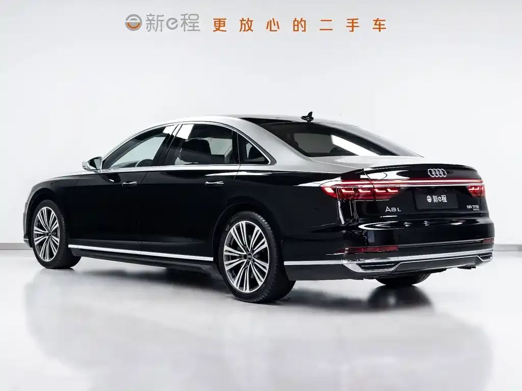 Audi A8 — фото 7