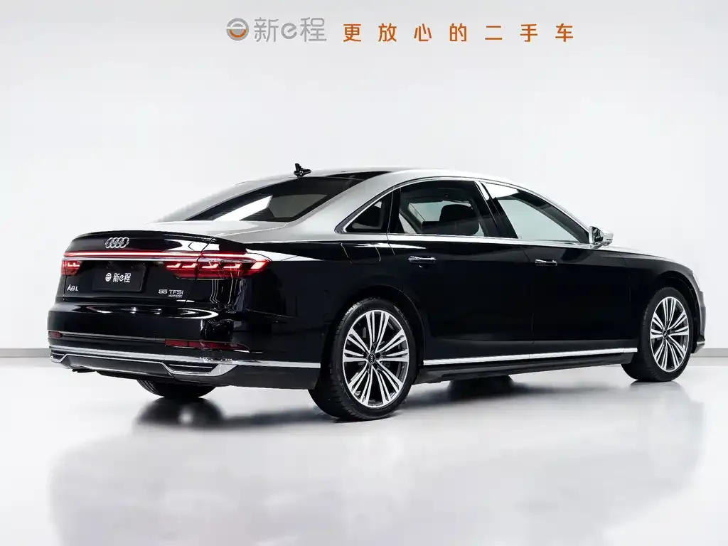 Audi A8 — фото 9