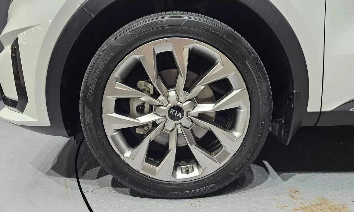 Kia Sorento — фото 9