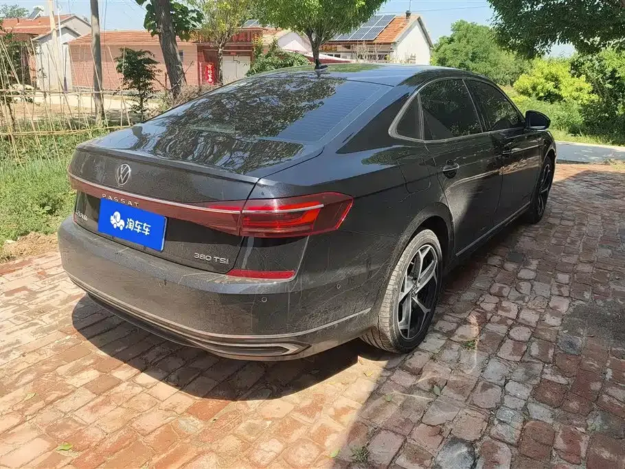 Volkswagen Passat — фото 7