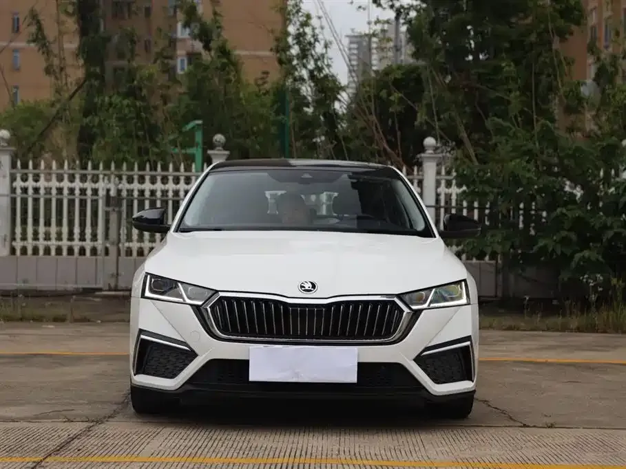 Skoda Octavia — фото 6