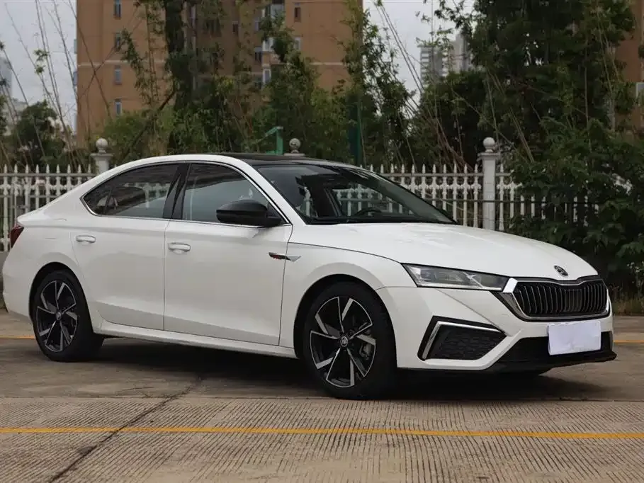 Skoda Octavia — фото 9