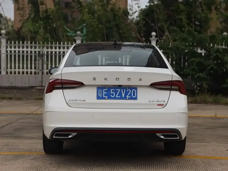 Skoda Octavia — фото 4