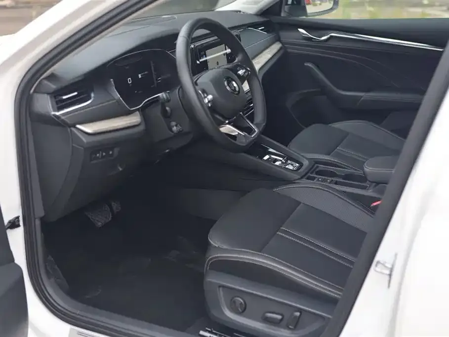 Skoda Octavia — фото 3
