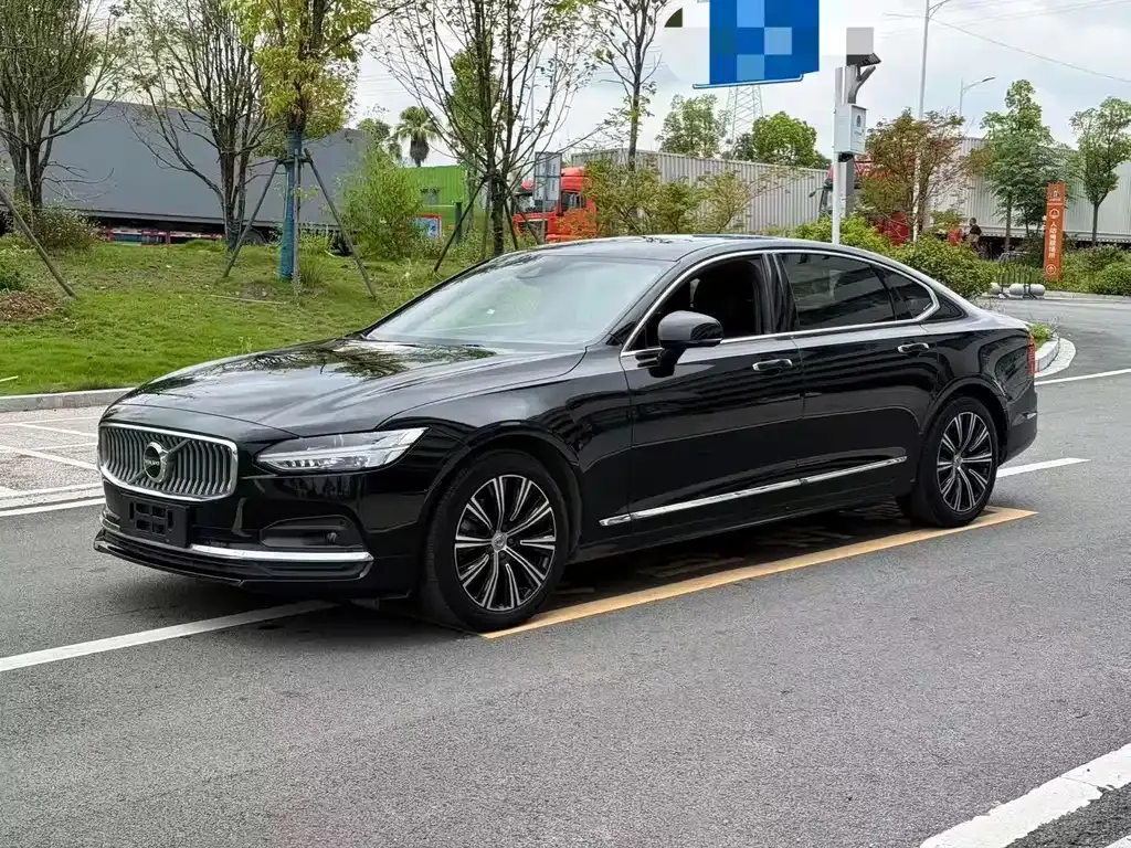 Volvo S90 — фото 1