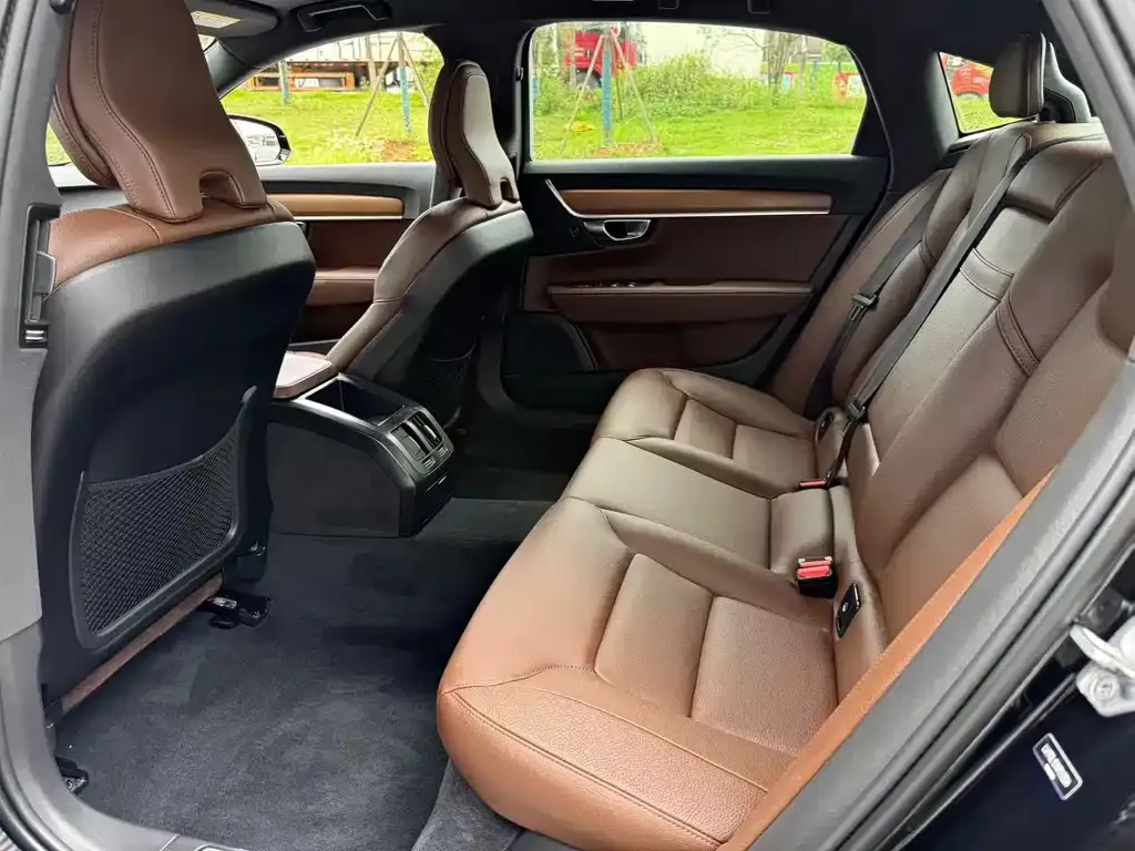 Volvo S90 — фото 2