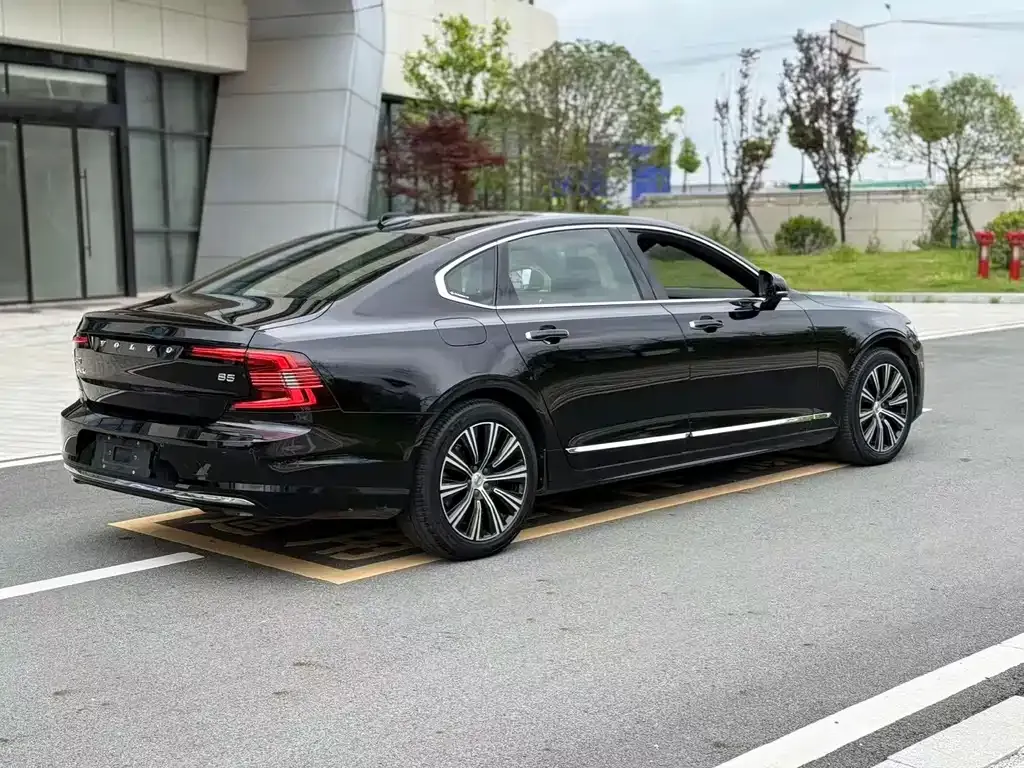 Volvo S90 — фото 8