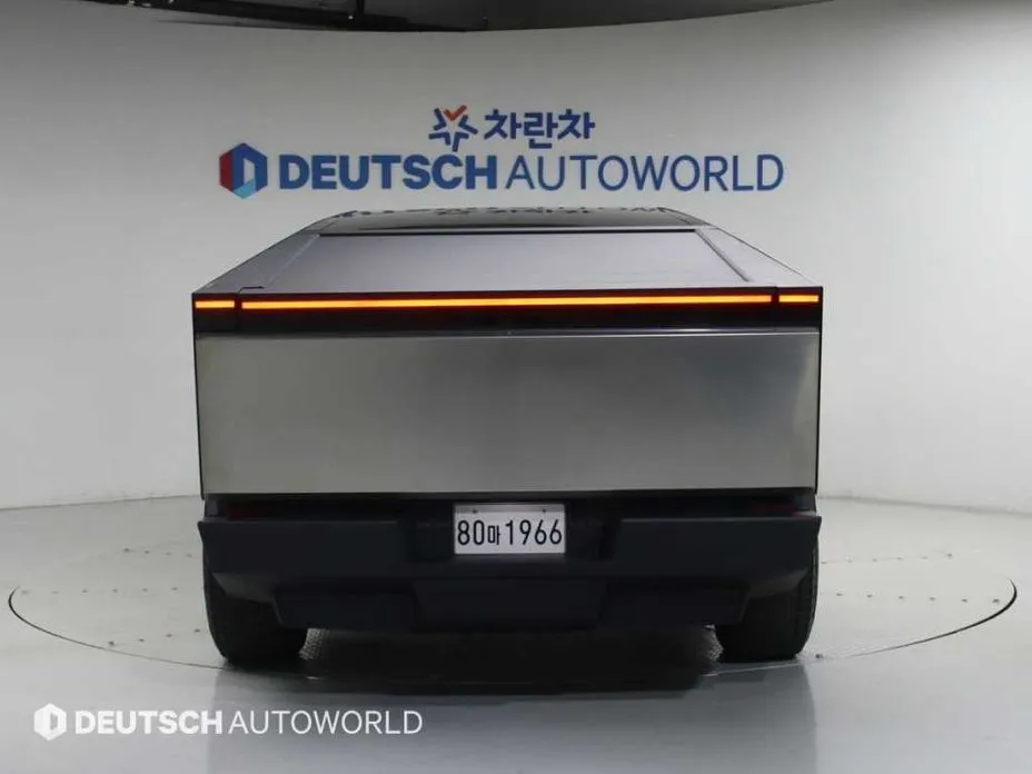 Tesla Cybertruck 2024 из KR, фото 10