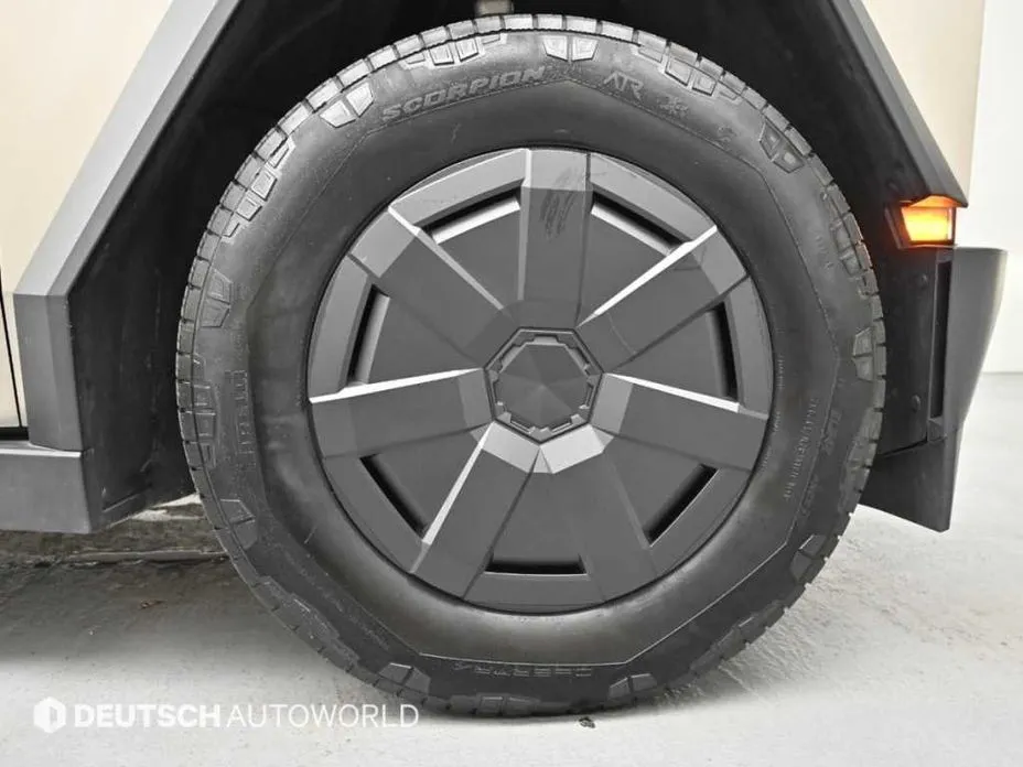 Tesla Cybertruck 2024 из KR, фото 6