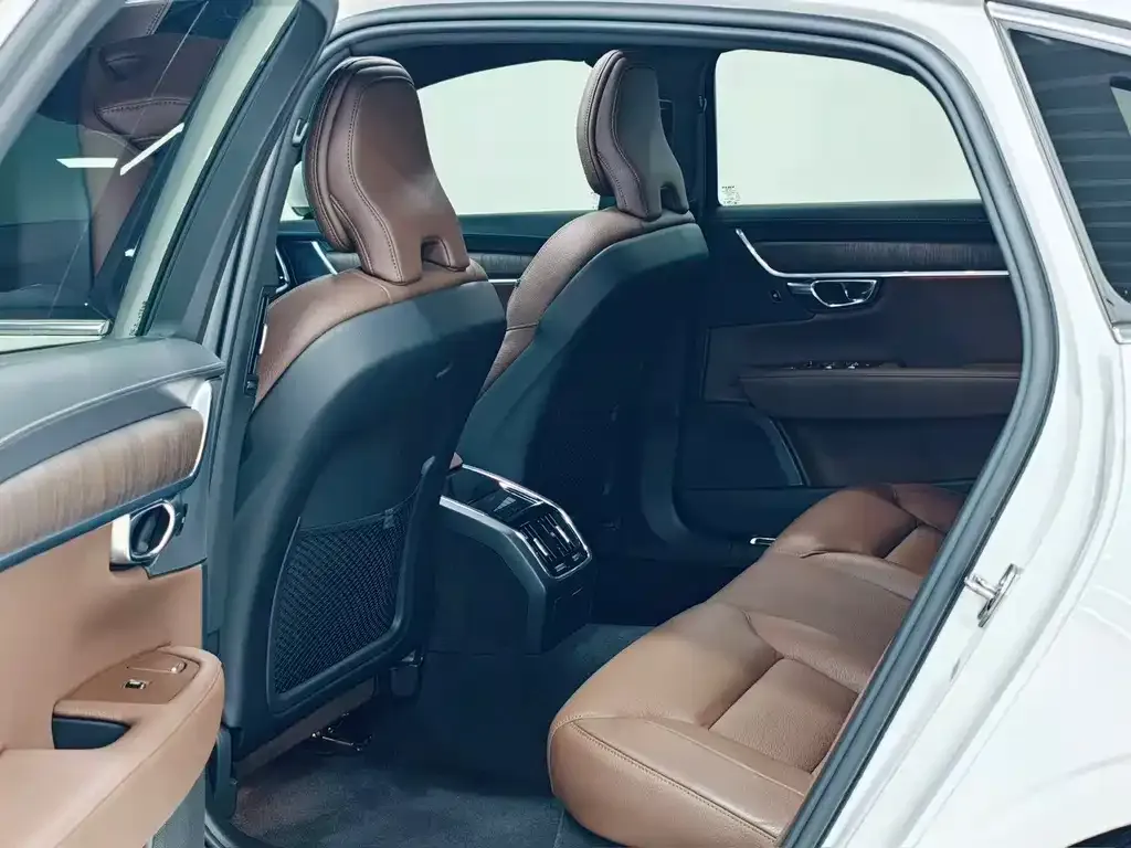 Volvo S90 — фото 10