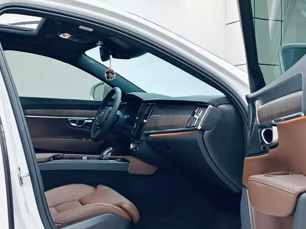 Volvo S90 — фото 9