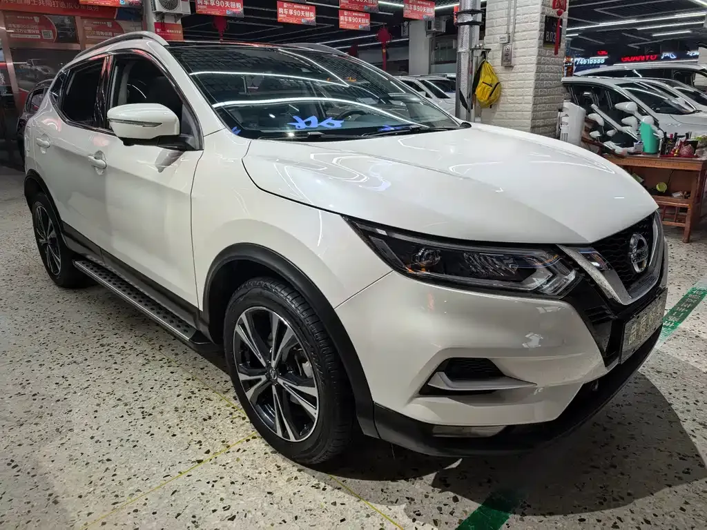 Nissan Qashqai — фото 9