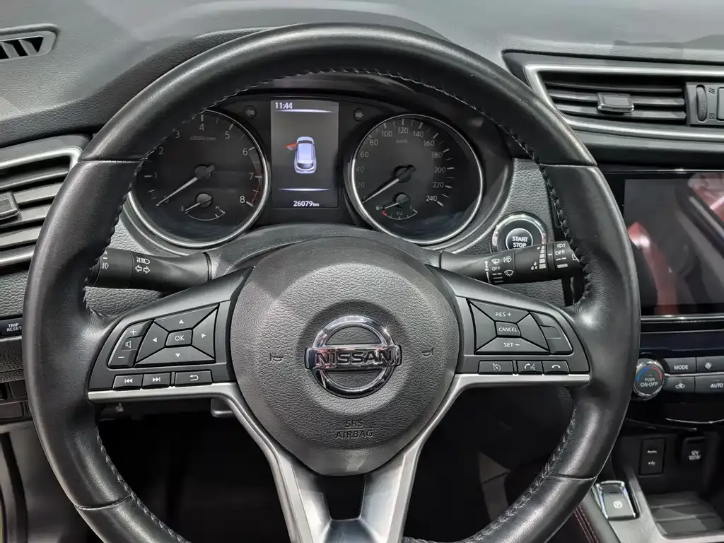 Nissan Qashqai — фото 2
