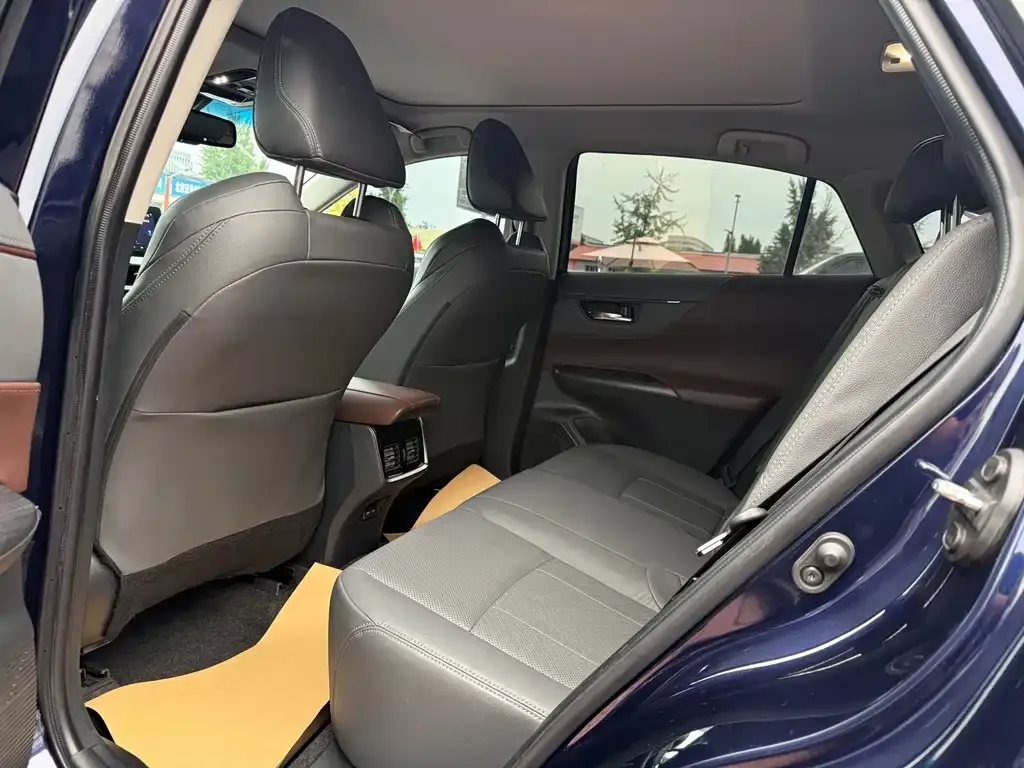 Toyota Harrier — фото 6