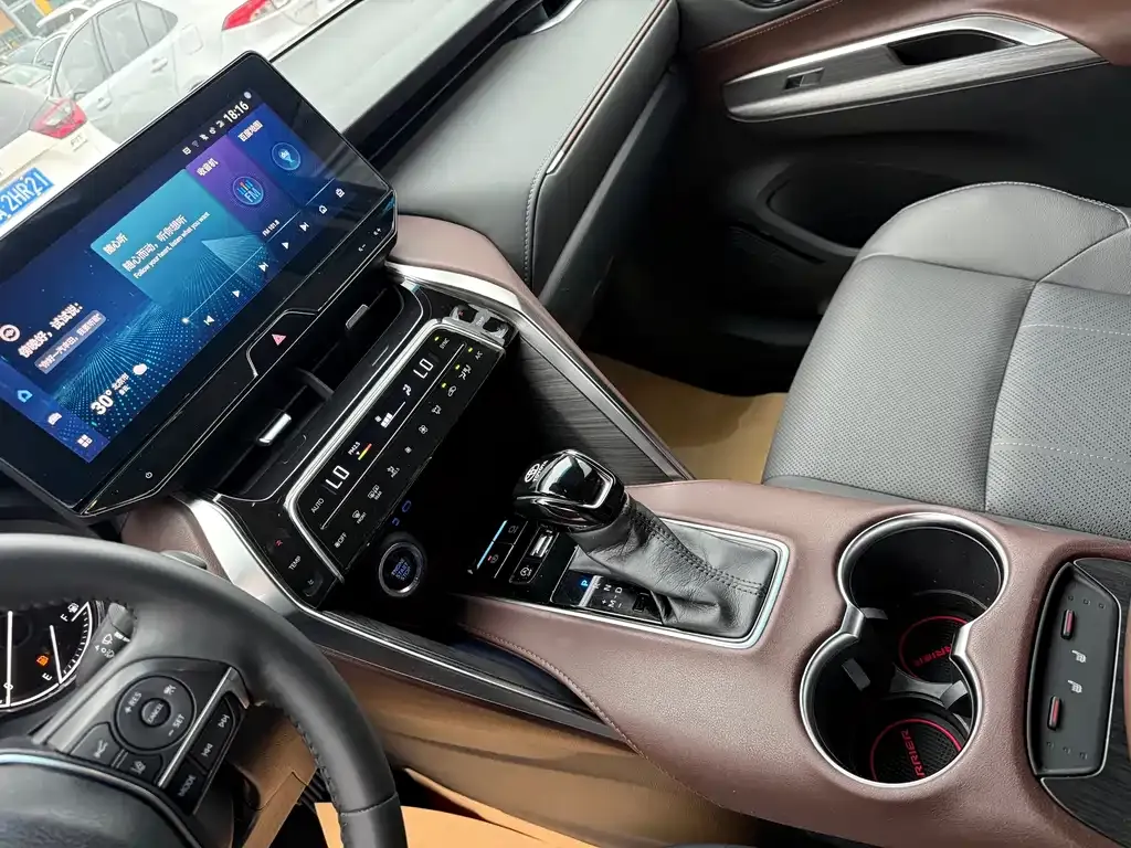 Toyota Harrier — фото 9