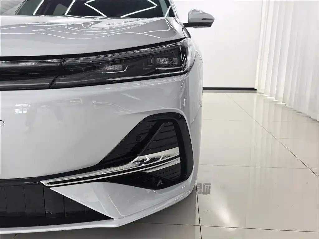 Geely 银河A7 EM 2025 из CN, фото 3