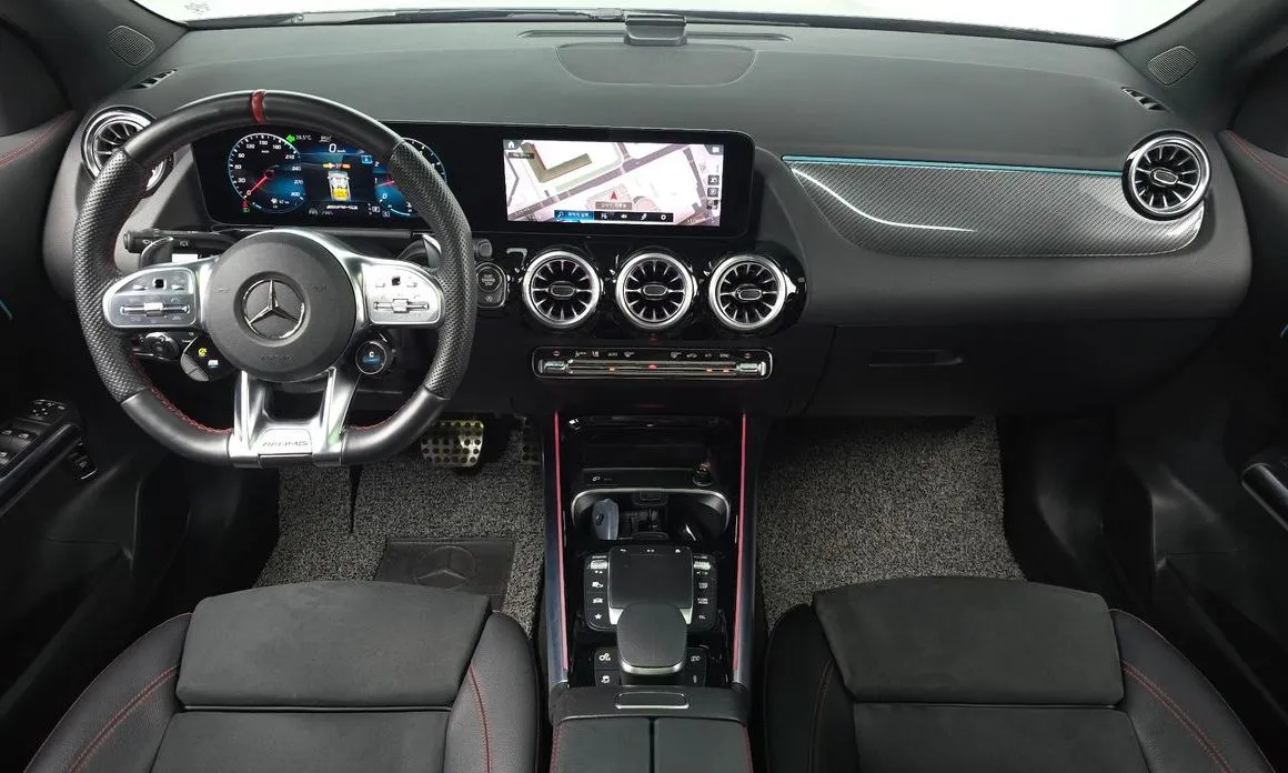 Mercedes-Benz GLA-Class — фото 10