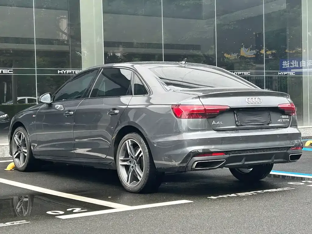 Audi A4L — фото 10