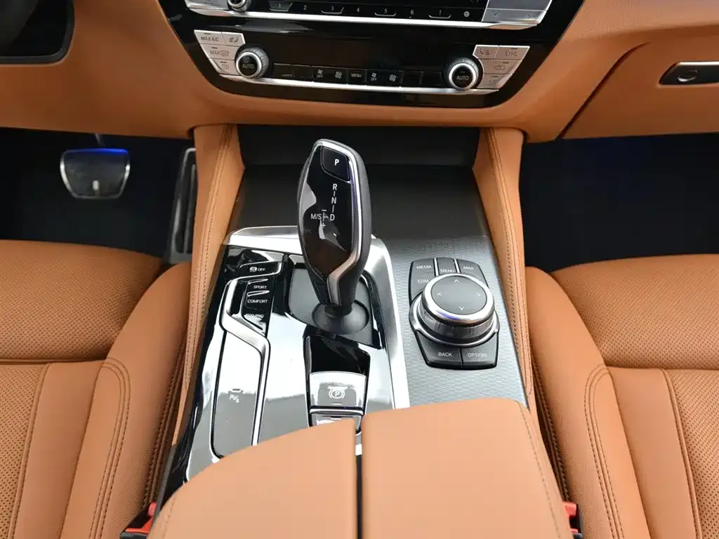 BMW 5 Series (Import) 2023 из CN, фото 4