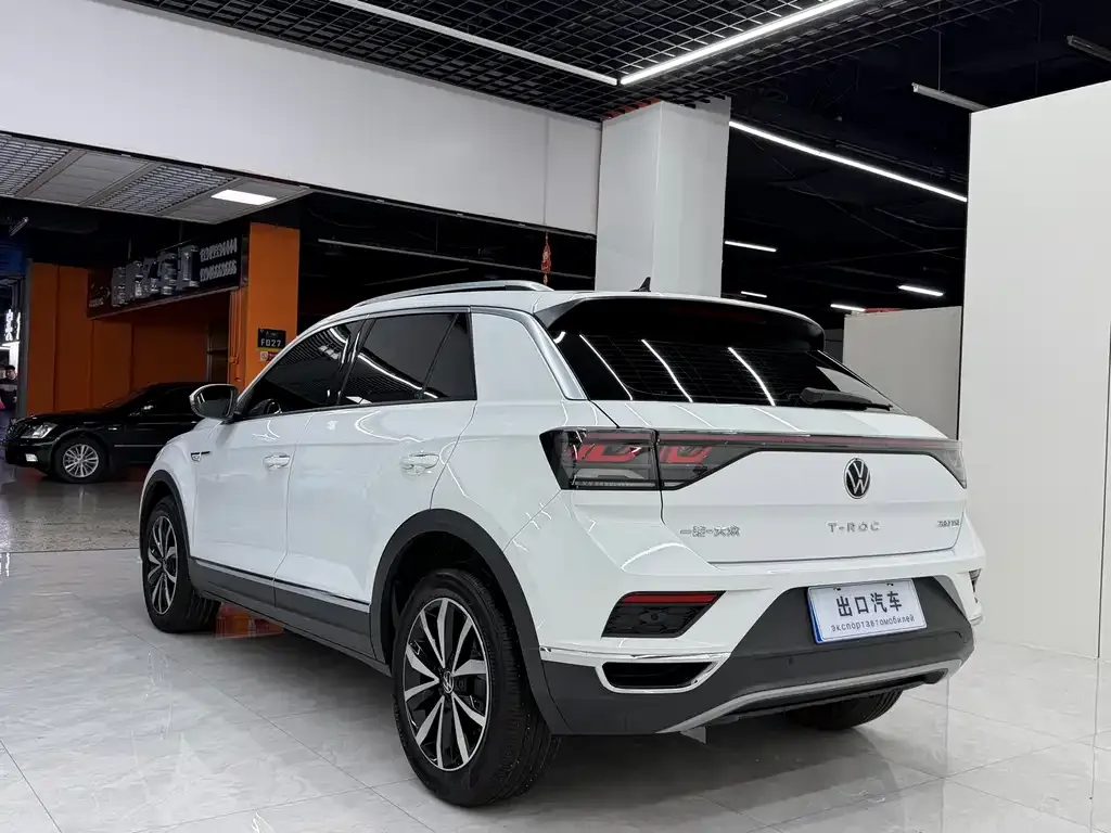 Volkswagen T-Roc — фото 3