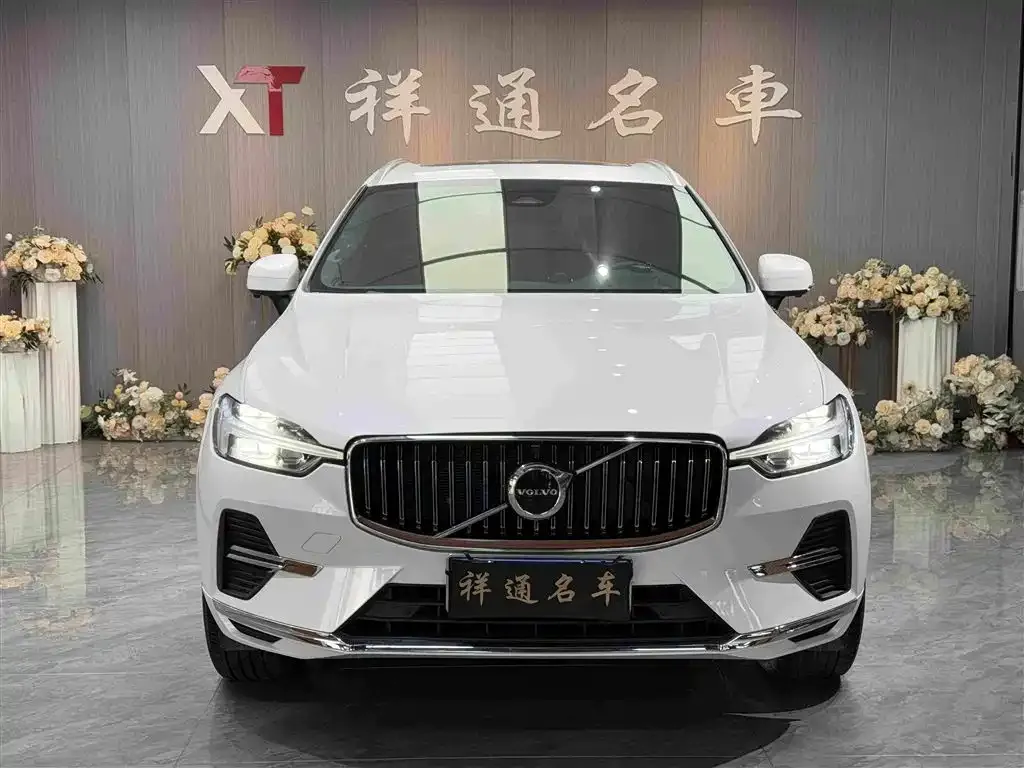 Volvo XC60 — фото 9