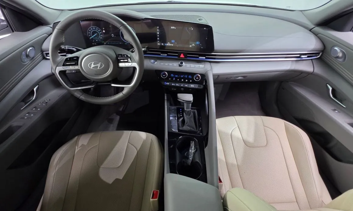 Hyundai AVANTE — фото 2