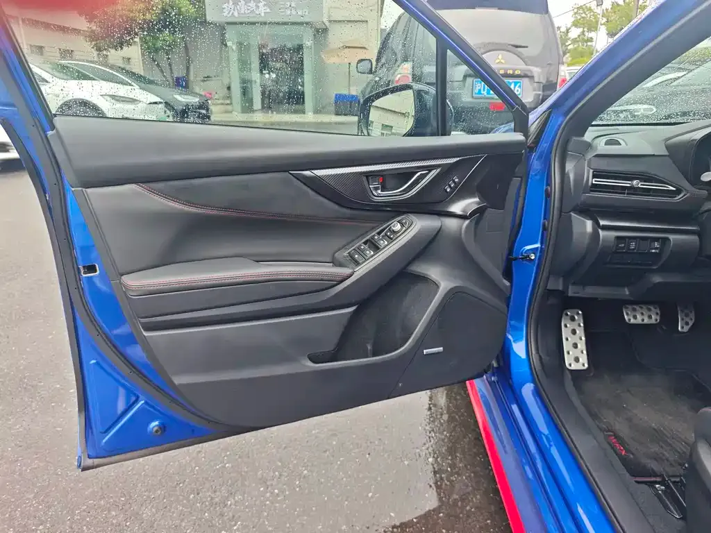 Subaru WRX — фото 2