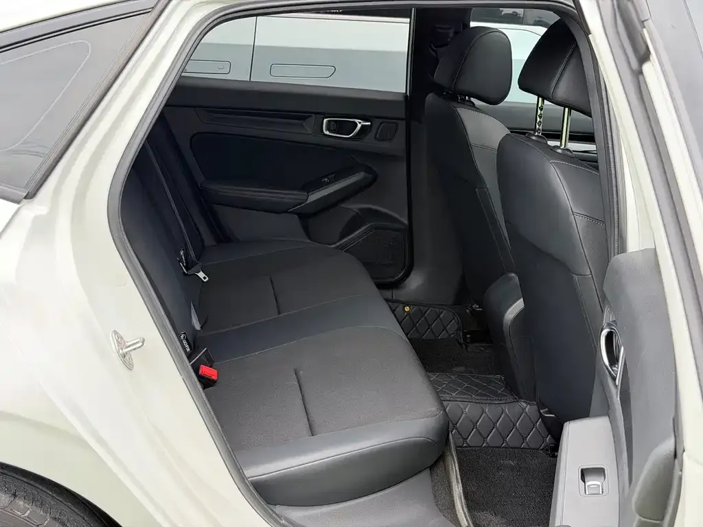 Honda Civic — фото 10